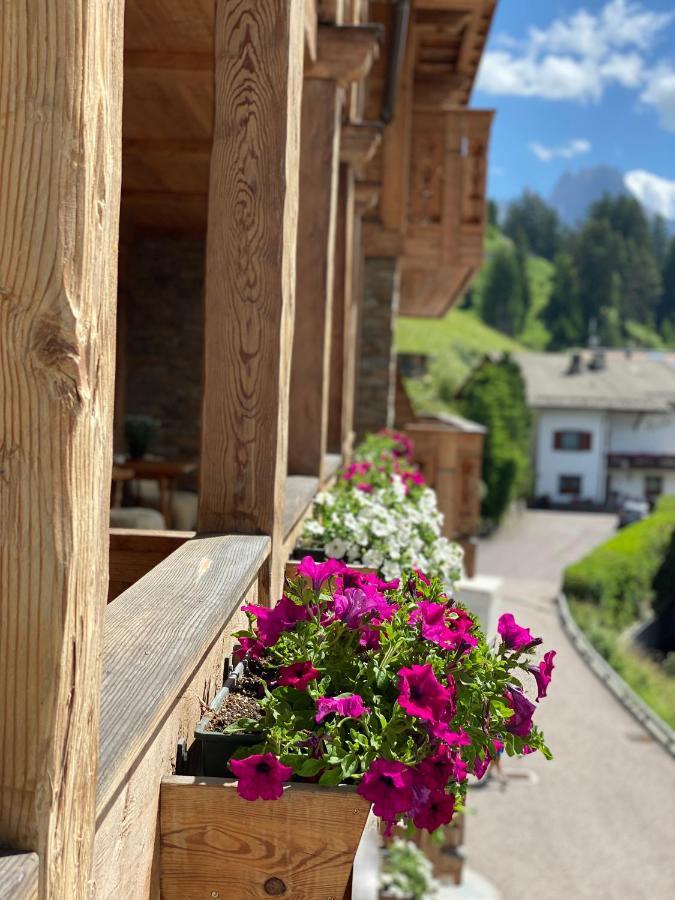 Dorfhotel Beludei Santa Cristina Val Gardena Dış mekan fotoğraf