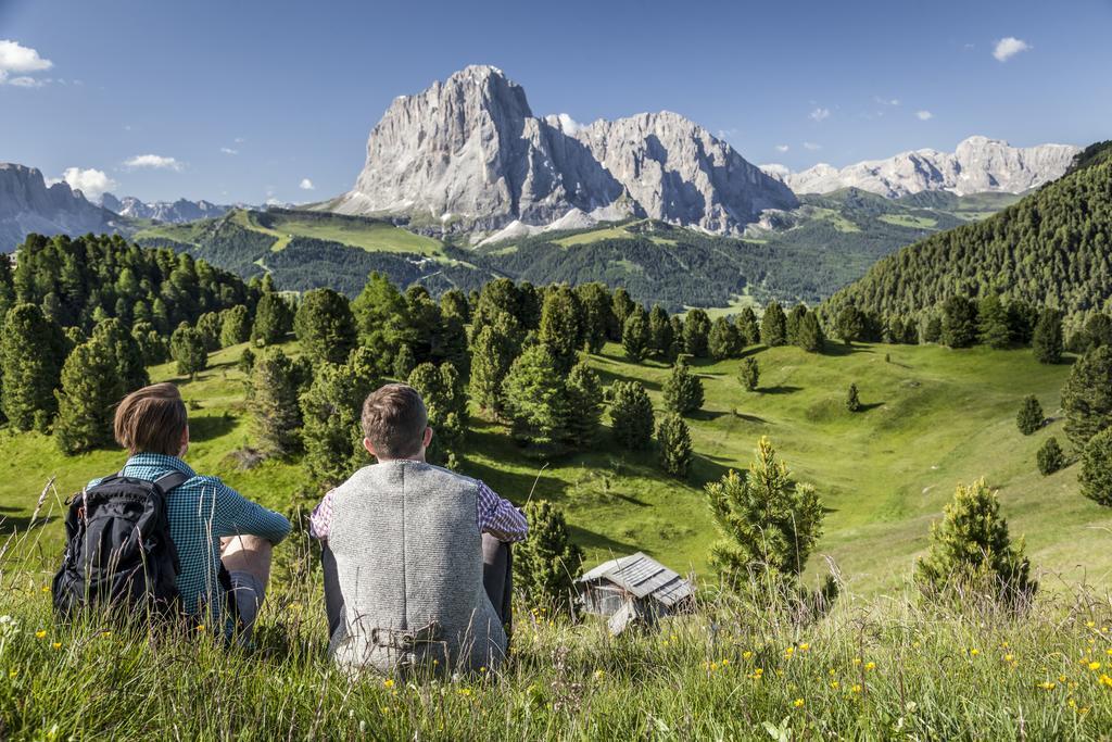 Dorfhotel Beludei Santa Cristina Val Gardena Dış mekan fotoğraf