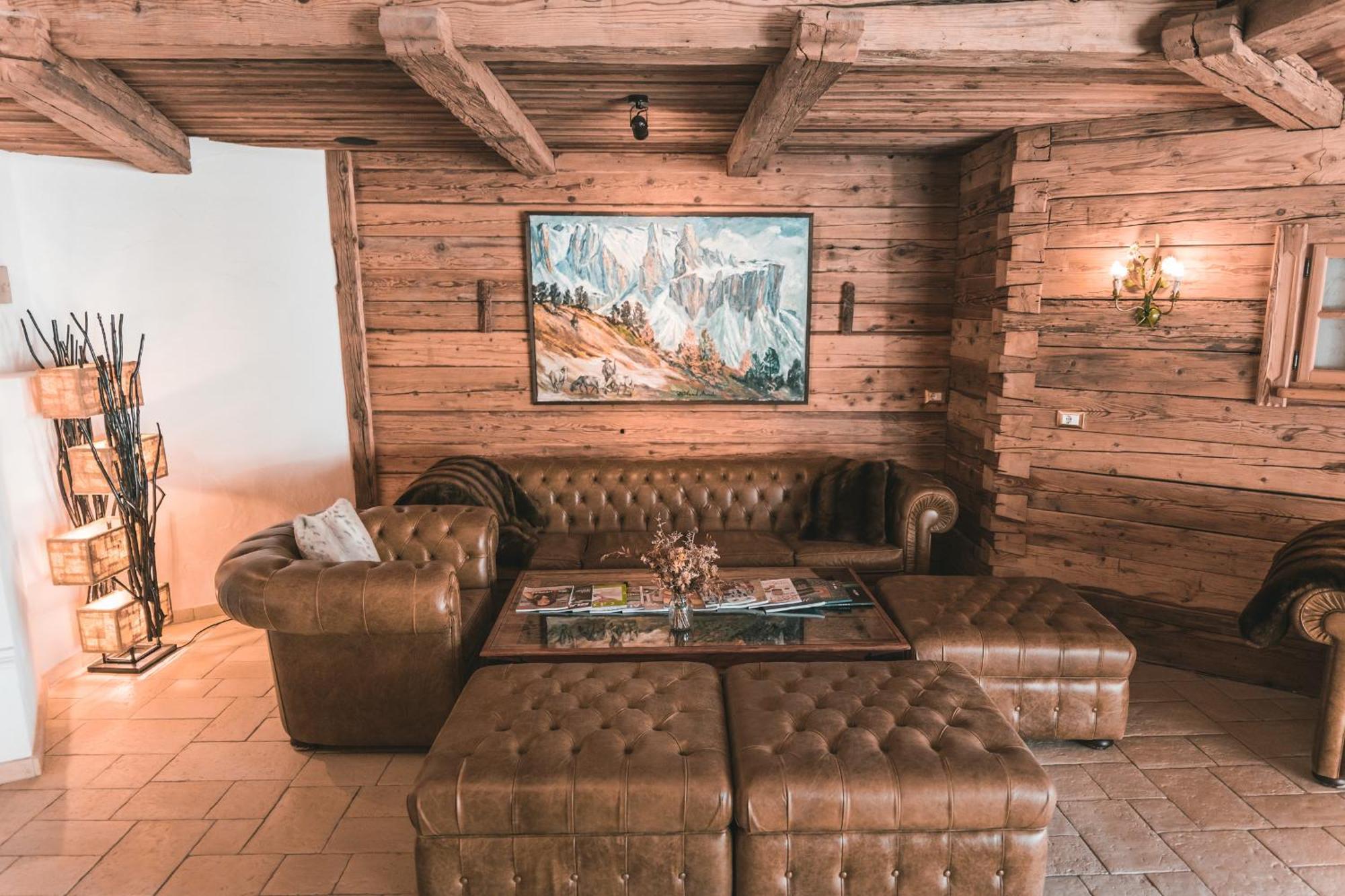 Dorfhotel Beludei Santa Cristina Val Gardena Dış mekan fotoğraf