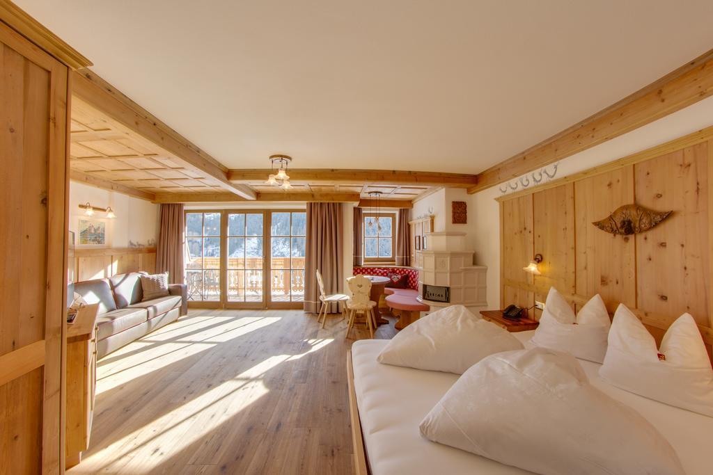 Dorfhotel Beludei Santa Cristina Val Gardena Oda fotoğraf